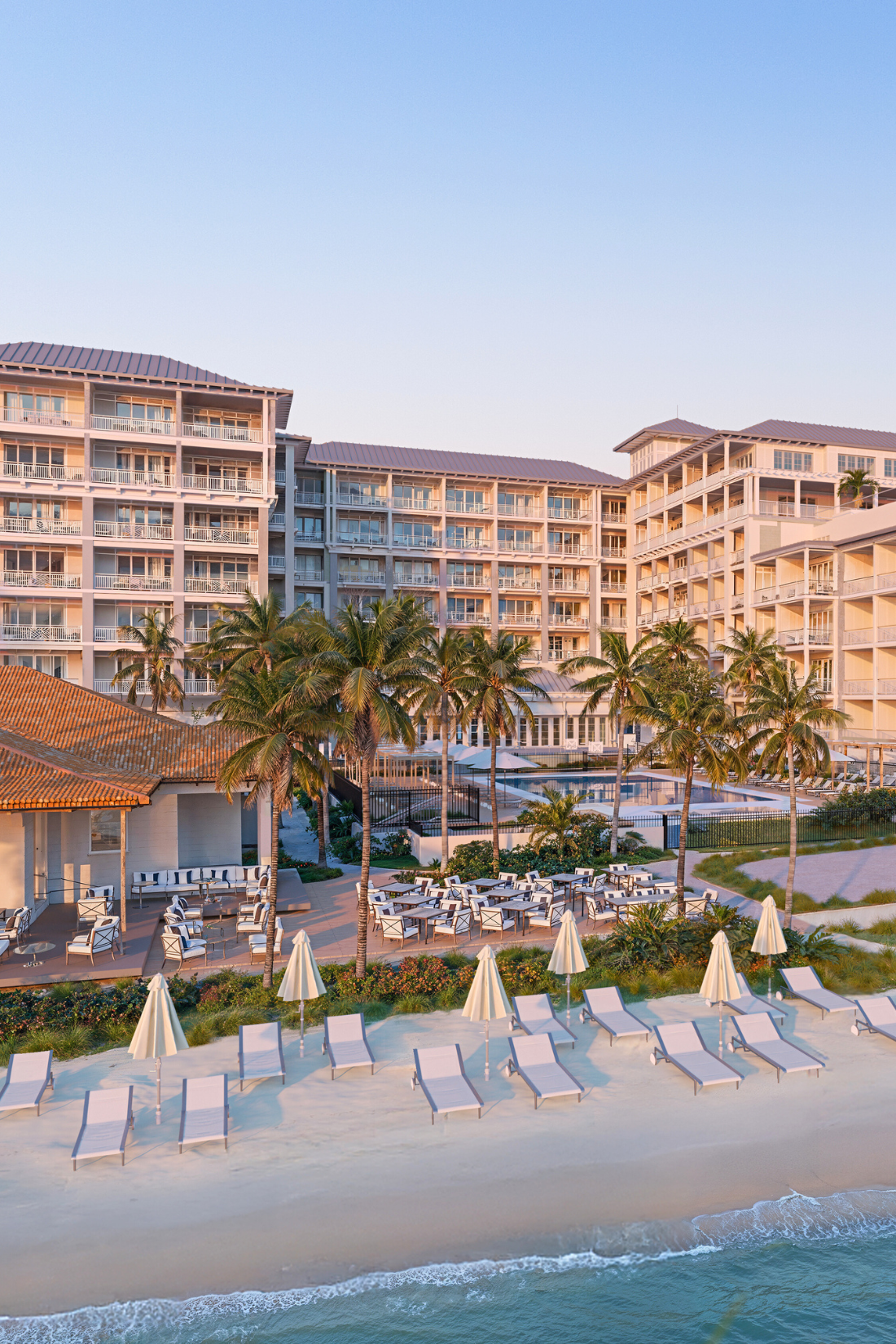Naples Beach Club Exterior Four Seasons