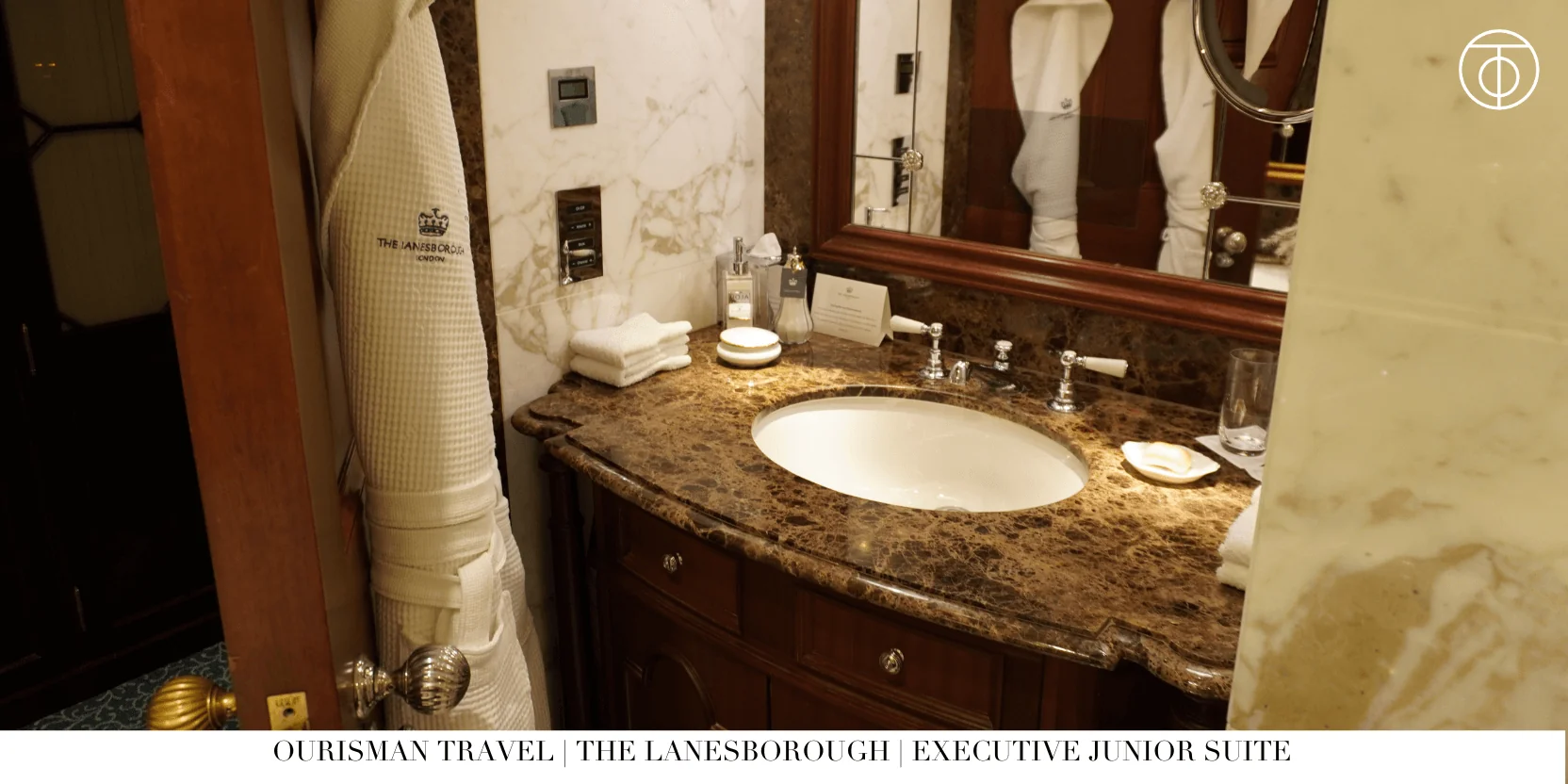 The Lanesborough London executive junior suite bathroom