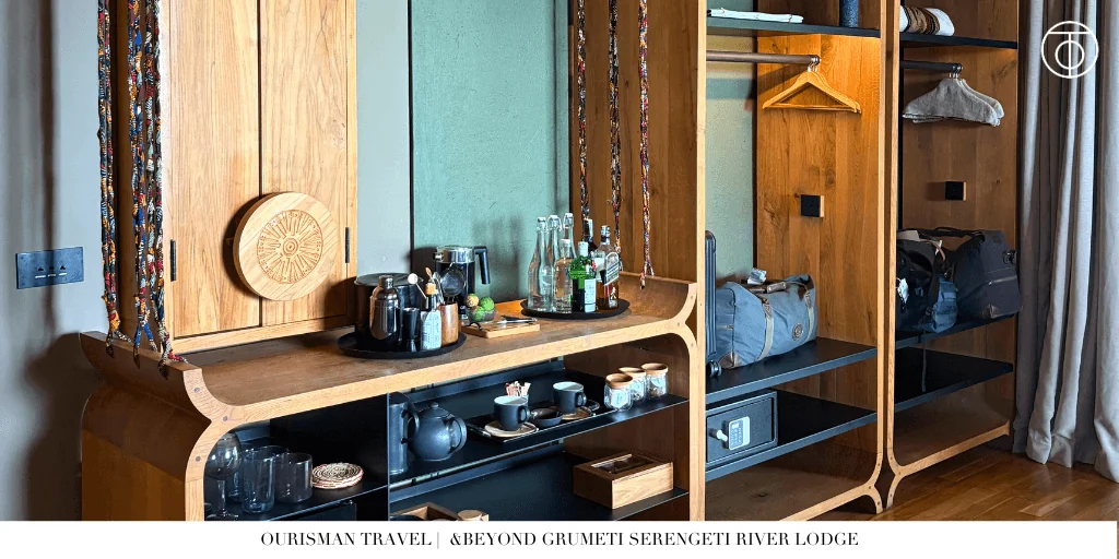 &Beyond Grumeti Serengeti River Lodge bar