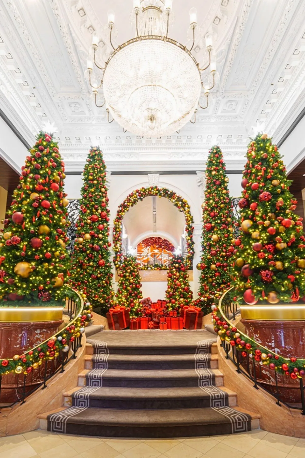 Top 5-Star Hotels Steps from Rockefeller Center