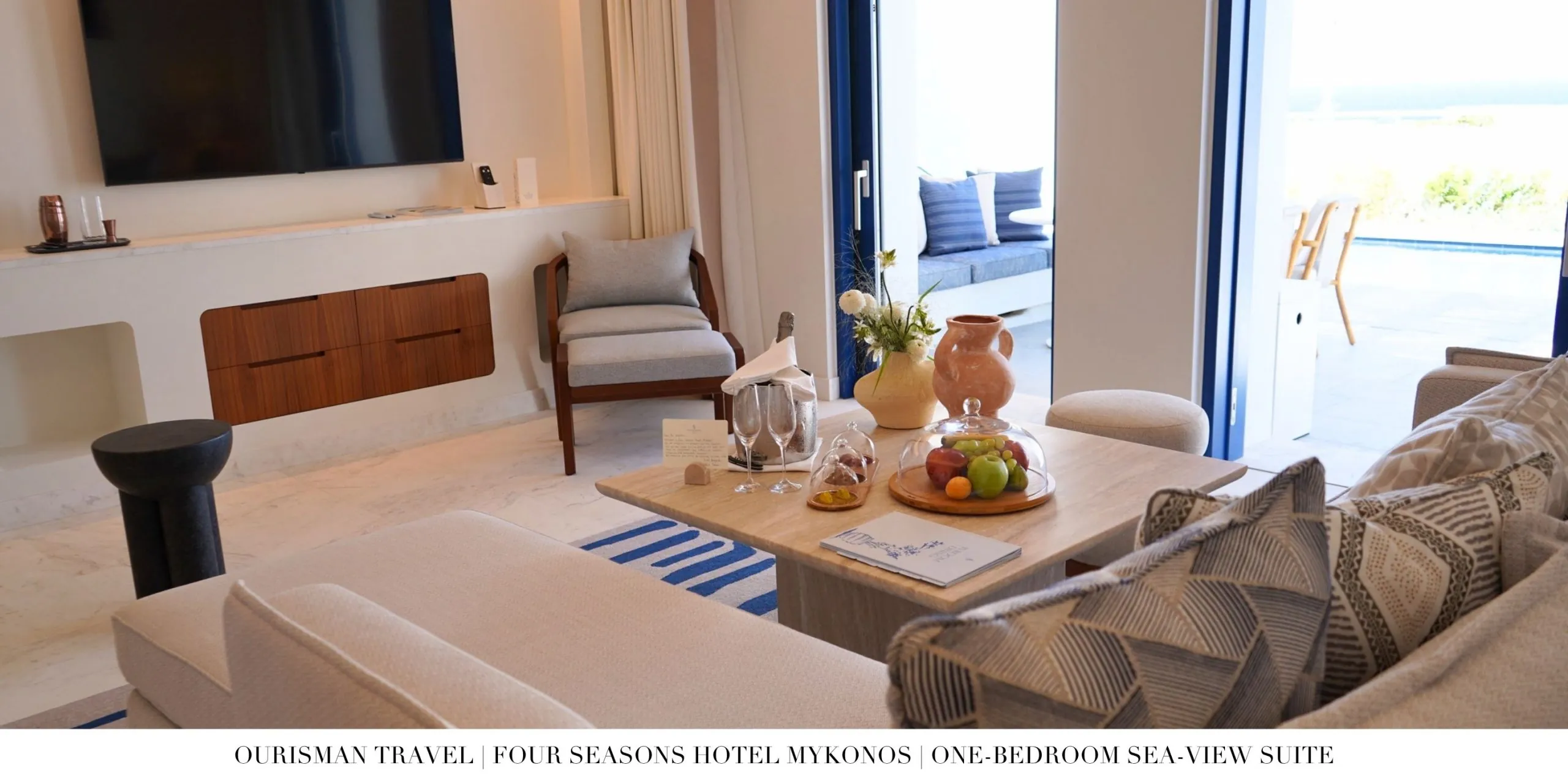 Living room in the One-Bedroom Sea-View Suite at Four Seasons Mykonos