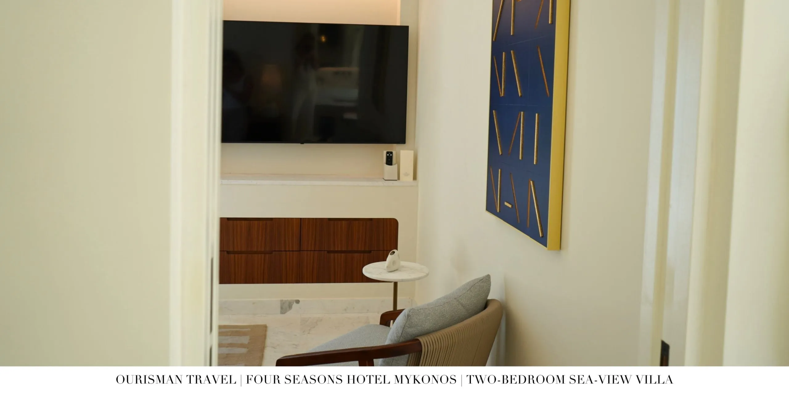 Living room in the Two-Bedroom Sea-View Villa at Four Seasons Mykonos
